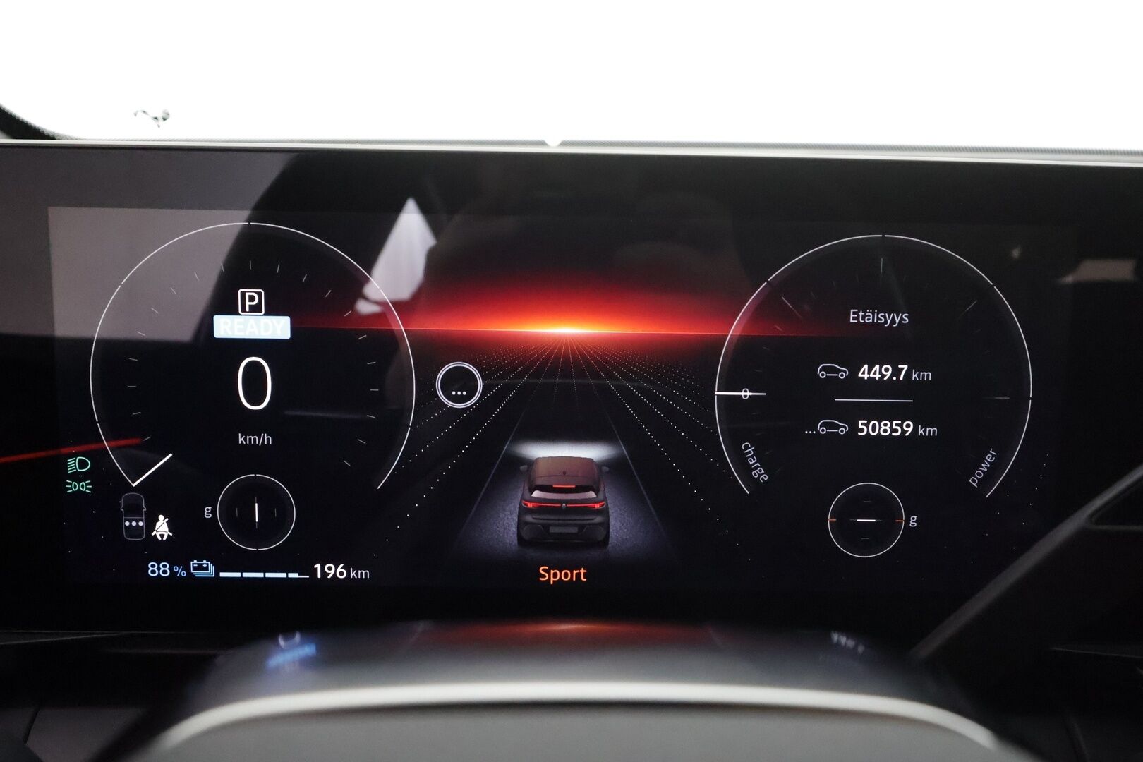 RENAULT MEGANE 2022 E-TECH Electric 60kWh Iconic * H&K / ILP / ACC / Hierovat Muistinahat / 360 / Kaistavahti / Navi / Digimittaristo * - Kahdet renkaat aluvanteilla