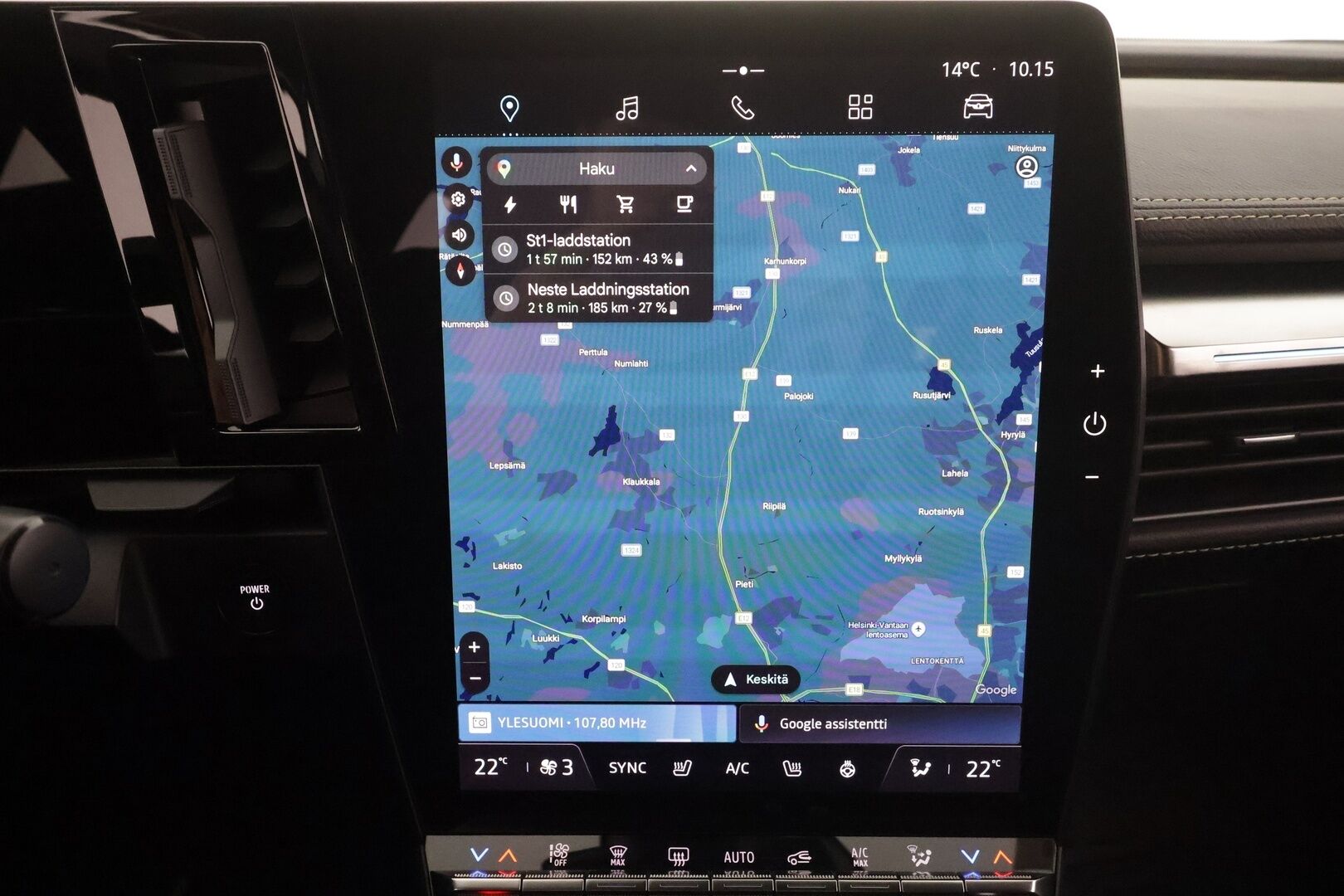 RENAULT MEGANE 2022 E-TECH Electric 60kWh Iconic * H&K / ILP / ACC / Hierovat Muistinahat / 360 / Kaistavahti / Navi / Digimittaristo * - Kahdet renkaat aluvanteilla