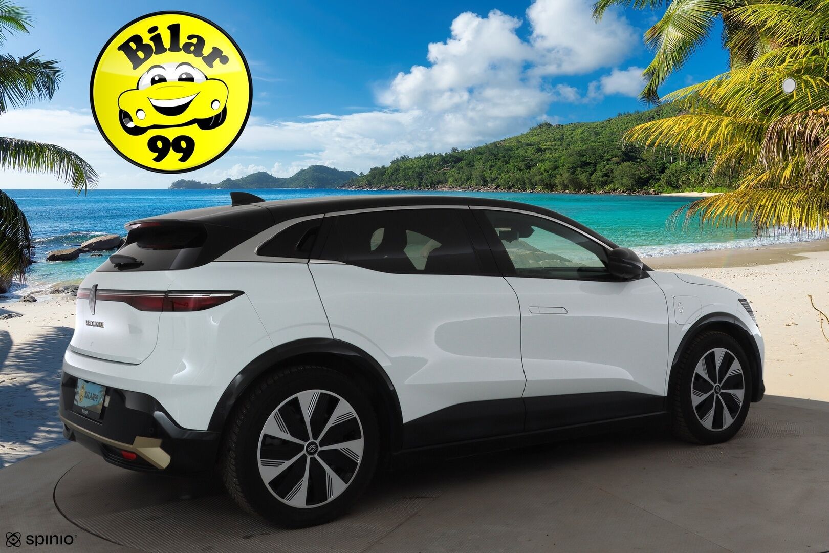 RENAULT MEGANE 2022 E-TECH Electric 60kWh Iconic * H&K / ILP / ACC / Hierovat Muistinahat / 360 / Kaistavahti / Navi / Digimittaristo * - Kahdet renkaat aluvanteilla