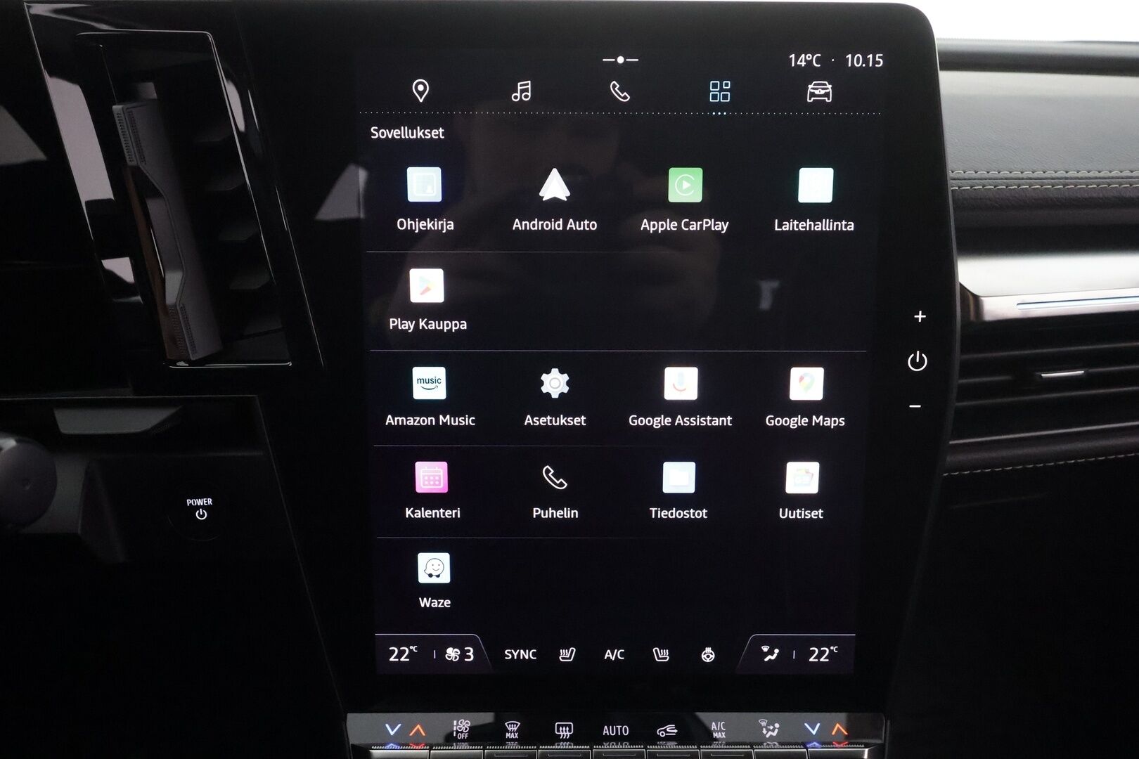 RENAULT MEGANE 2022 E-TECH Electric 60kWh Iconic * H&K / ILP / ACC / Hierovat Muistinahat / 360 / Kaistavahti / Navi / Digimittaristo * - Kahdet renkaat aluvanteilla