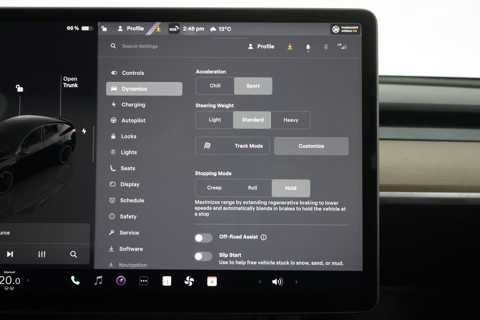 TESLA MODEL Y 2023 Performance * Koukku / ILP / ACC / Lasikatto / Premium Audio / P.Kamera / Matrix-LED / Muistipenkki / Kaistavahti * - 2x Latauskaapelit / Kahdet renkaat aluvanteilla