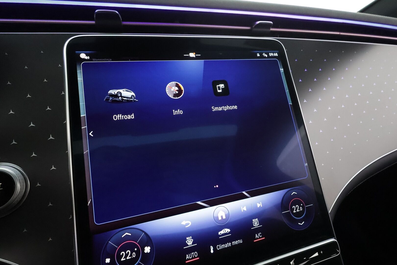 MERCEDES-BENZ EQE SUV 2024 350 4MATIC SUV * Adapt.Vakkari / Burmester / Muistipenkit / Digital Led-ajovalot / Peruutuskamera 360 / Panoraama *