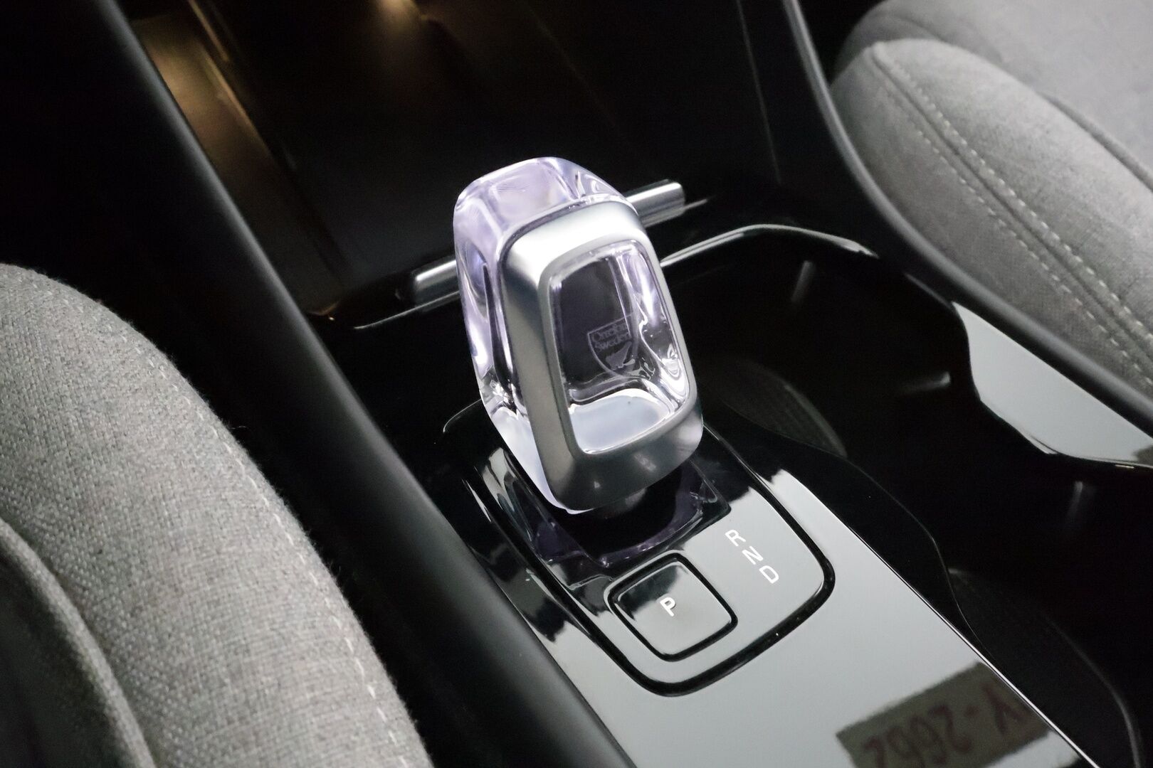 Volvo C40 2023 Recharge Twin Ultimate * ACC / 360° / H&K / Koukku / ILP / Pixel LED / Lasikatto / Muistipenkki / KeylessGo / BLIS * - Merkkihuollettu / Hyvät varusteet