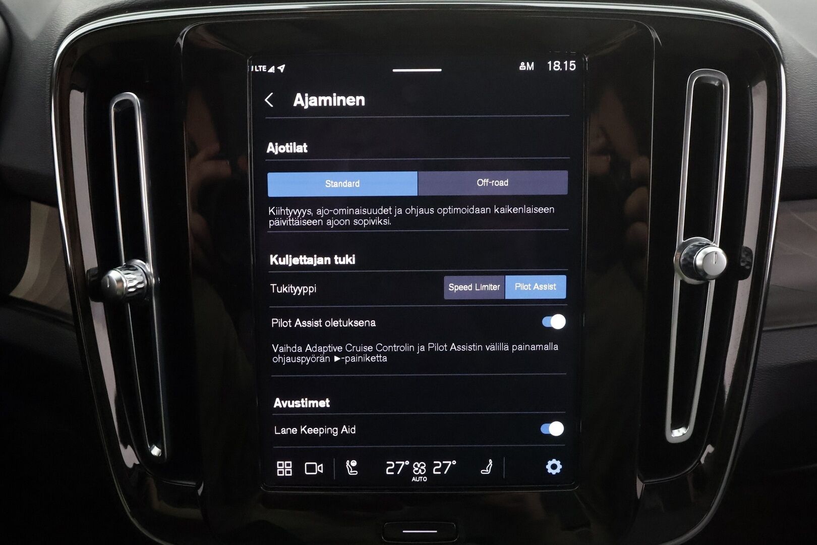 Volvo C40 2023 Recharge Twin Ultimate * ACC / 360° / H&K / Koukku / ILP / Pixel LED / Lasikatto / Muistipenkki / KeylessGo / BLIS * - Akku kuntotarkastettu / Merkkihuollettu / Huippu varusteet / Alv