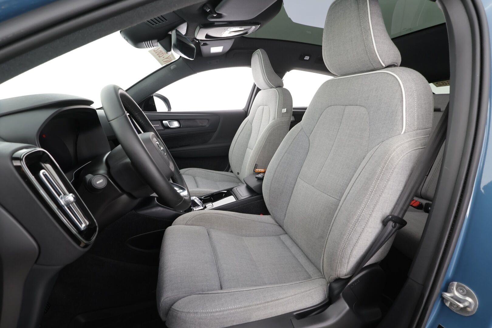 Volvo C40 2023 Recharge Twin Ultimate * ACC / 360° / H&K / Koukku / ILP / Pixel LED / Lasikatto / Muistipenkki / KeylessGo / BLIS * - Akku kuntotarkastettu / Merkkihuollettu / Huippu varusteet / Alv