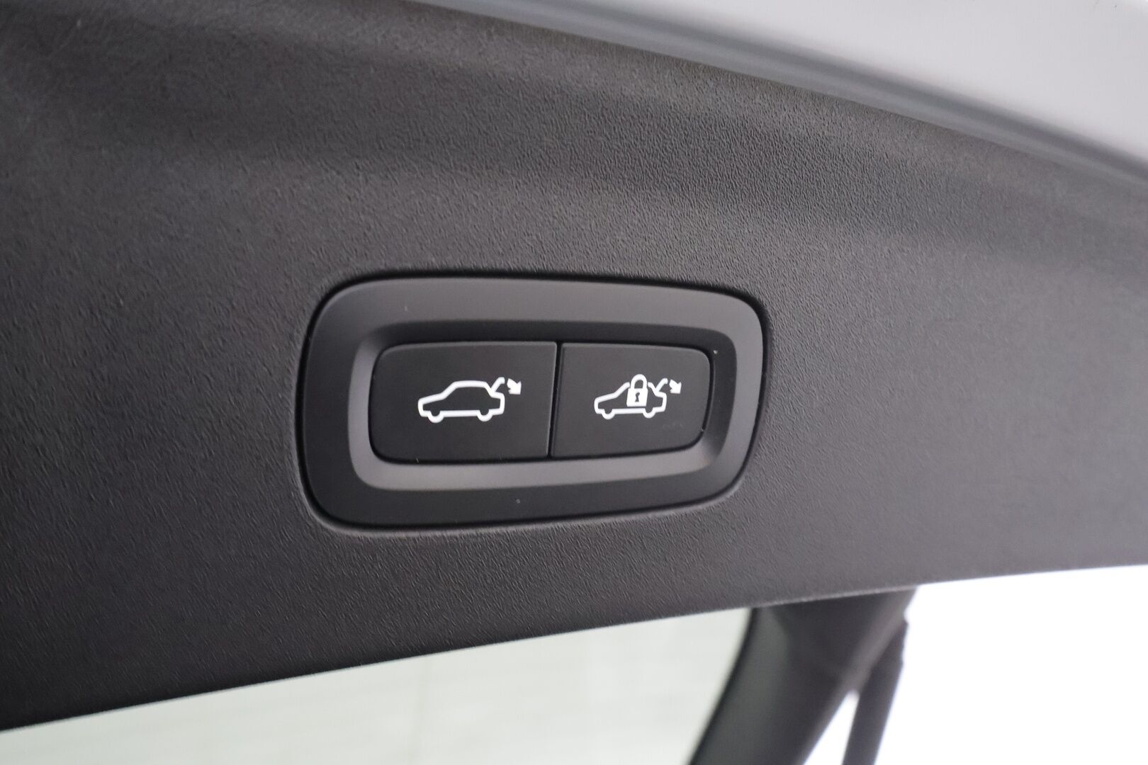 POLESTAR 2 2022 Dual Motor 78 kWh * ACC / ILP / Pixel-LED / Lasikatto / H&K / 360-Kamera / Sporttipenkit / Apple&Android * - Merkkihuollettu / Koti & kauppalaturi