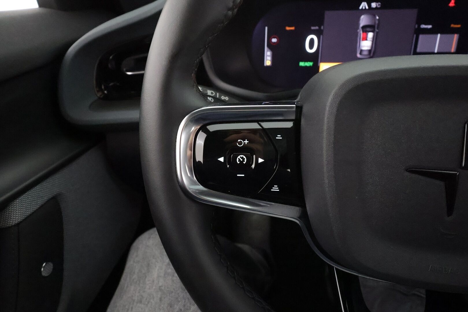 POLESTAR 2 2022 Dual Motor 78 kWh * ACC / ILP / Pixel-LED / Lasikatto / H&K / 360-Kamera / Sporttipenkit / Apple&Android * - Merkkihuollettu / Koti & kauppalaturi