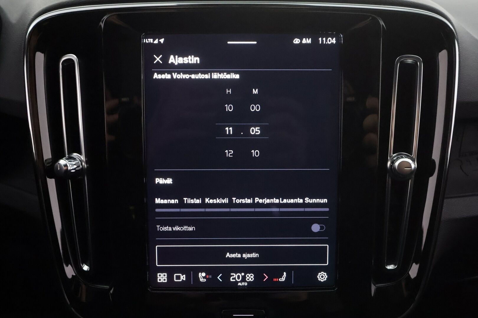 Volvo C40 2023 Recharge Single Motor Plus * ACC / Pilot assist / ILP / LED / Muistipenkki / P.kamera / Koukku / Sporttipenkit * - Akku kuntotarkastettu / Kahdet renkaat / Koti & Kauppalaturi