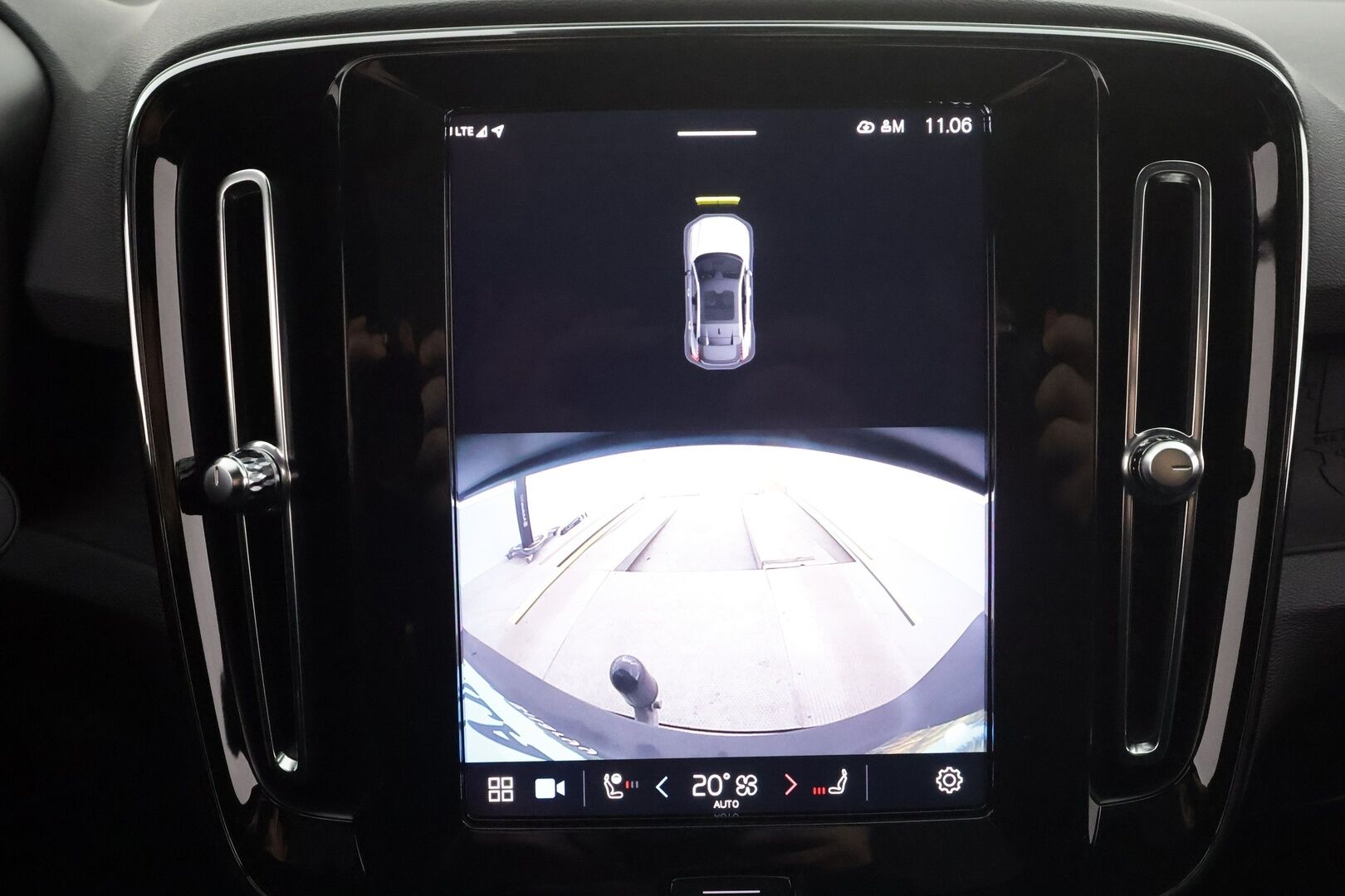 Volvo C40 2023 Recharge Single Motor Plus * ACC / Pilot assist / ILP / LED / Muistipenkki / P.kamera / Koukku / Sporttipenkit * - Akku kuntotarkastettu / Kahdet renkaat / Koti & Kauppalaturi