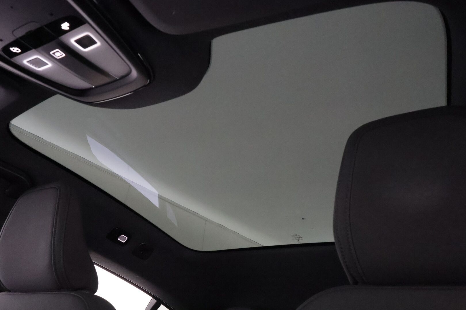 Volvo C40 2023 Recharge Single Motor Plus * ACC / Pilot assist / ILP / LED / Muistipenkki / P.kamera / Koukku / Sporttipenkit * - Akku kuntotarkastettu / Kahdet renkaat / Koti & Kauppalaturi