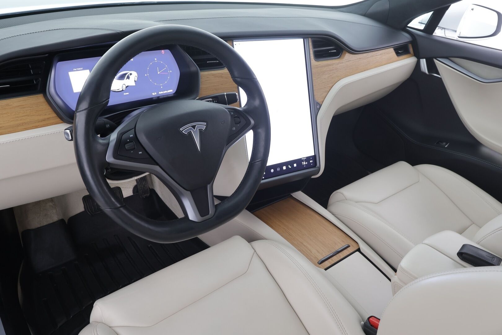 TESLA MODEL S 2019 Long Range Dual Motor AWD * FSD / Lasikatto / ACC / LED / P.Kamera / Muistipenkki / Premium Audio * - 2x Latauskaapelit / Kahdet renkaat