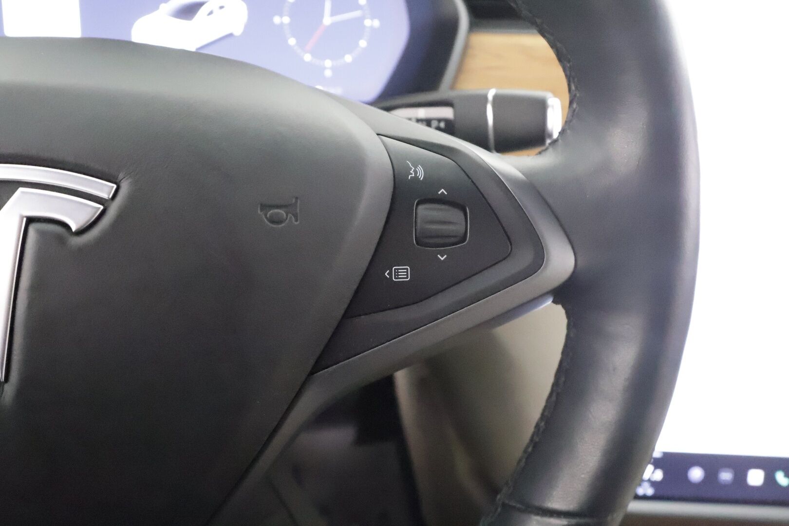 TESLA MODEL S 2019 Long Range Dual Motor AWD * FSD / Lasikatto / ACC / LED / P.Kamera / Muistipenkki / Premium Audio * - 2x Latauskaapelit / Kahdet renkaat - HULLUT AVAJAISHULINAT KORKOTARJOUS 3,29 %