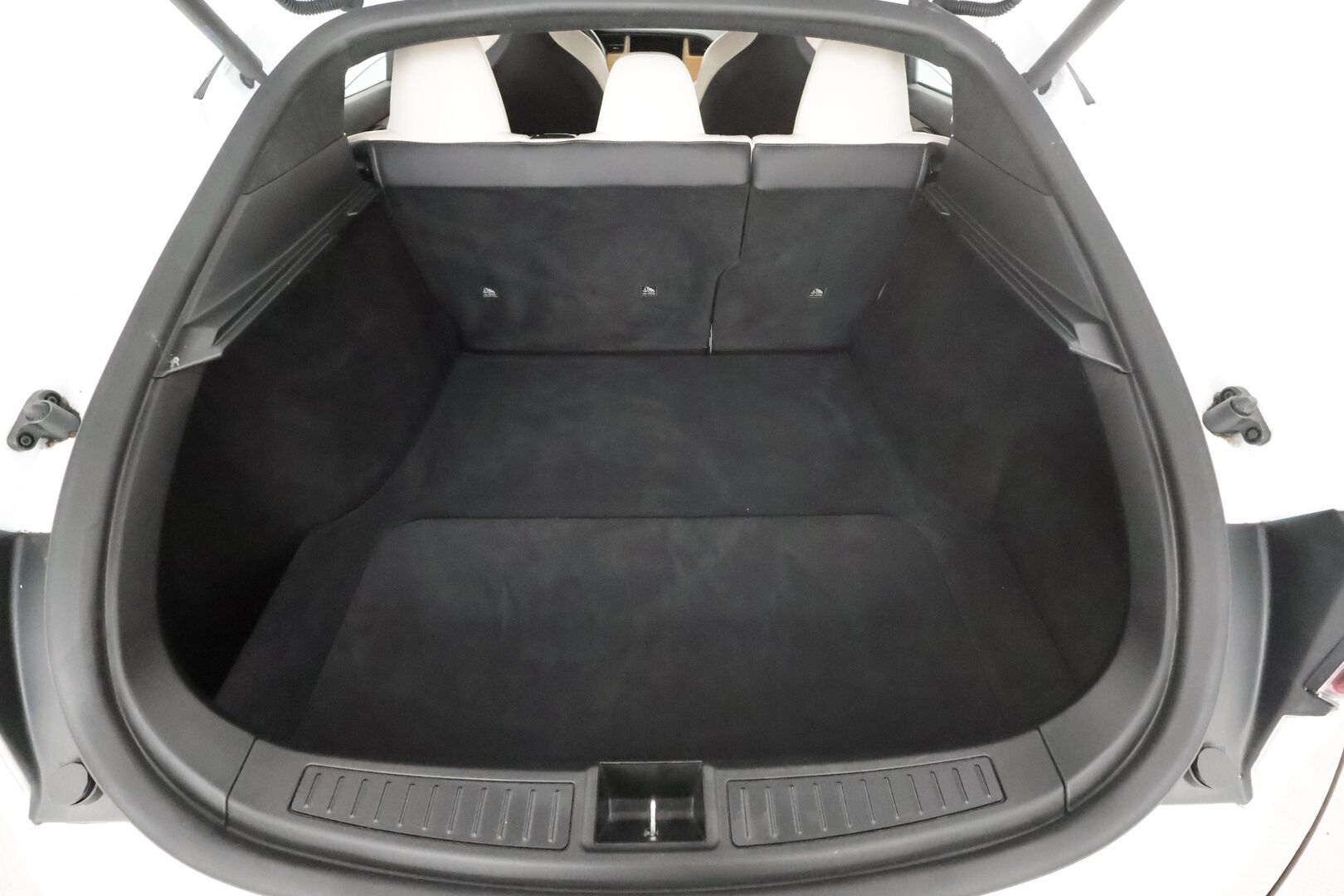 TESLA MODEL S 2019 Long Range Dual Motor AWD * FSD / Lasikatto / ACC / LED / P.Kamera / Muistipenkki / Premium Audio * - 2x Latauskaapelit / Kahdet renkaat