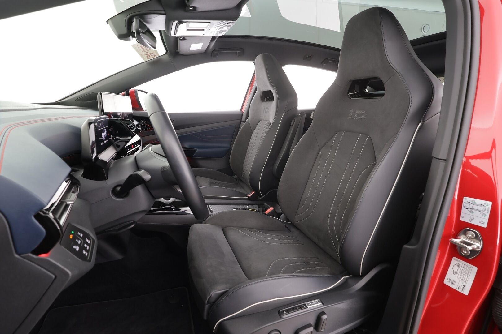 VOLKSWAGEN ID.5 2022 GTX Dual Motor AWD Business Max * Koukku / ILP / ACC / Matrix / Lasikatto / P.Kamera / Hierovat Sportpenkit Muistilla * - Akku kuntotarkastettu SoH 93.7% / HUD / Kahdet renkaat aluvanteilla