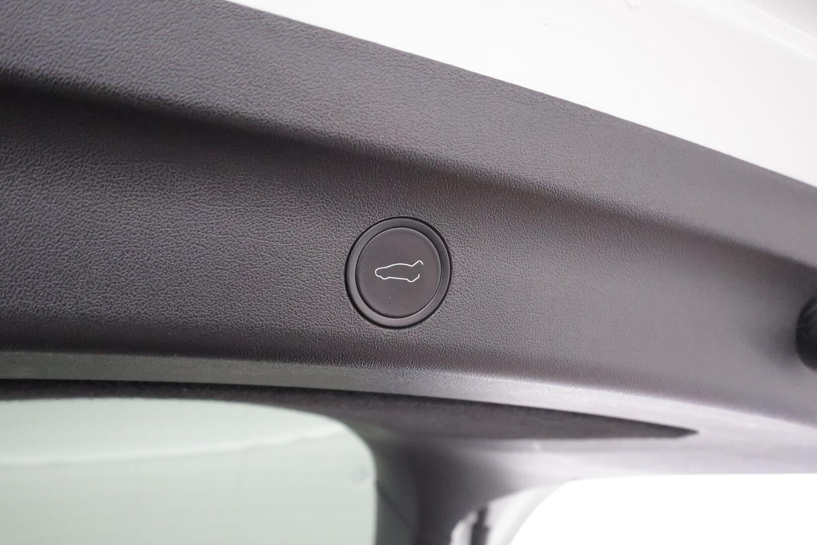 TESLA MODEL Y 2023 RWD * Vetokoukku / Lämpöpumppu / Lasikatto / Premium Audio / Peruutuskamera / Matrix LED / Muistipenkki / Kaistavahti - 2x Renkaat / Juuri tullut Tampereelle! - HULLUT AVAJAISHULINAT KORKOTARJOUS 3,29 %