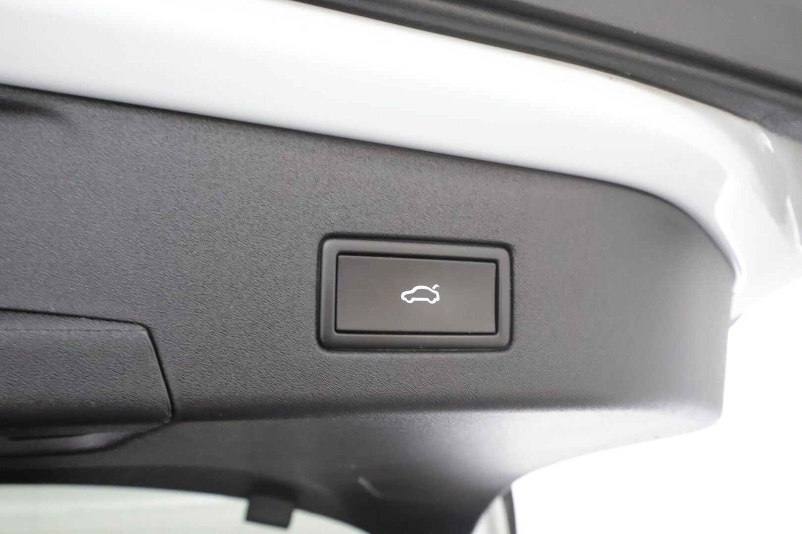 VOLKSWAGEN ID.4 2022 Pro Performance 150 kW, akku 82 kWh * ACC / Matrix-LED / ILP / 360-Kamera / Panorama / Hierovat muistipenkit / Apple&Android * - Merkkihuollettu / Kahdet renkaat