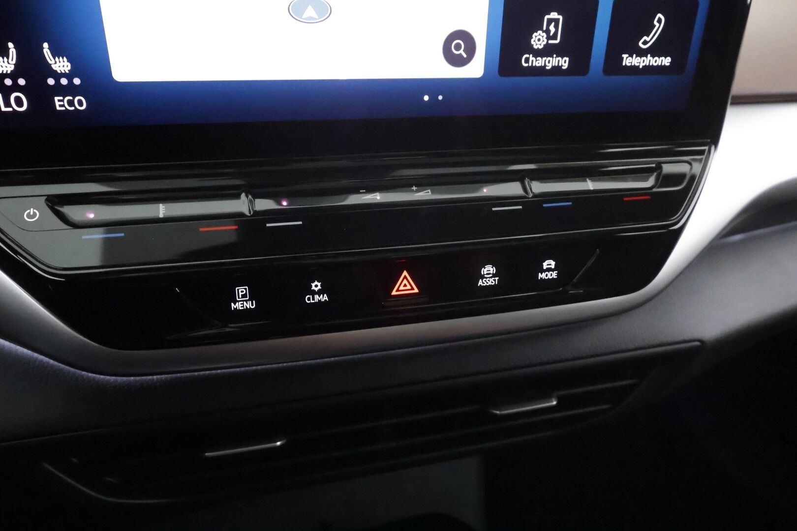 VOLKSWAGEN ID.4 2022 Pro Performance 150 kW, akku 82 kWh * ACC / Matrix-LED / ILP / 360-Kamera / Panorama / Hierovat muistipenkit / Apple&Android * - Merkkihuollettu / Kahdet renkaat