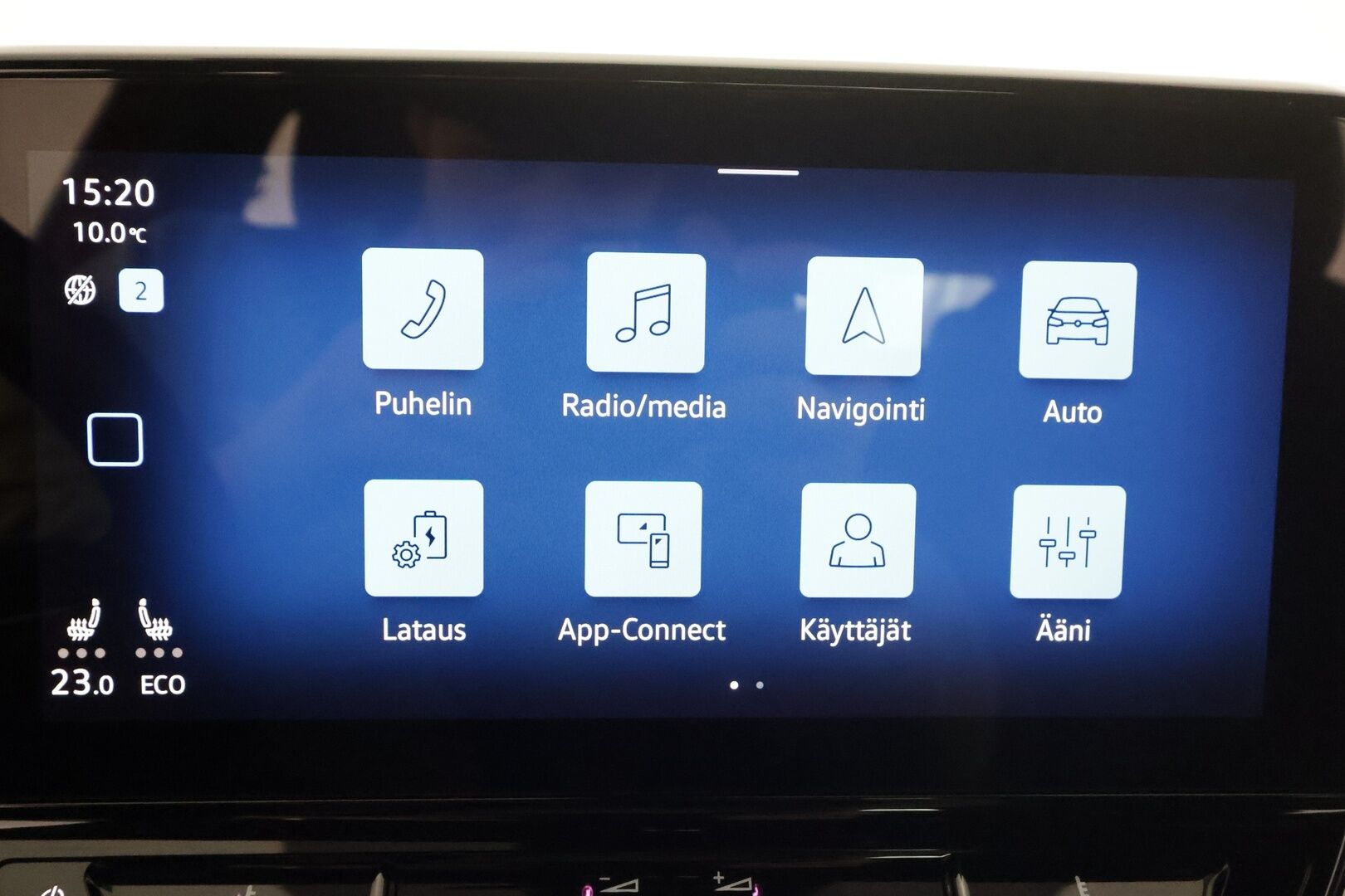 VOLKSWAGEN ID.4 2023 82kWh 150kW Pro Performance * ACC / ILP / LED / 360° / Hierovat sportit muistilla / Keyless / Apple & Android* - Merkkihuollettu / Kahdet Renkaat