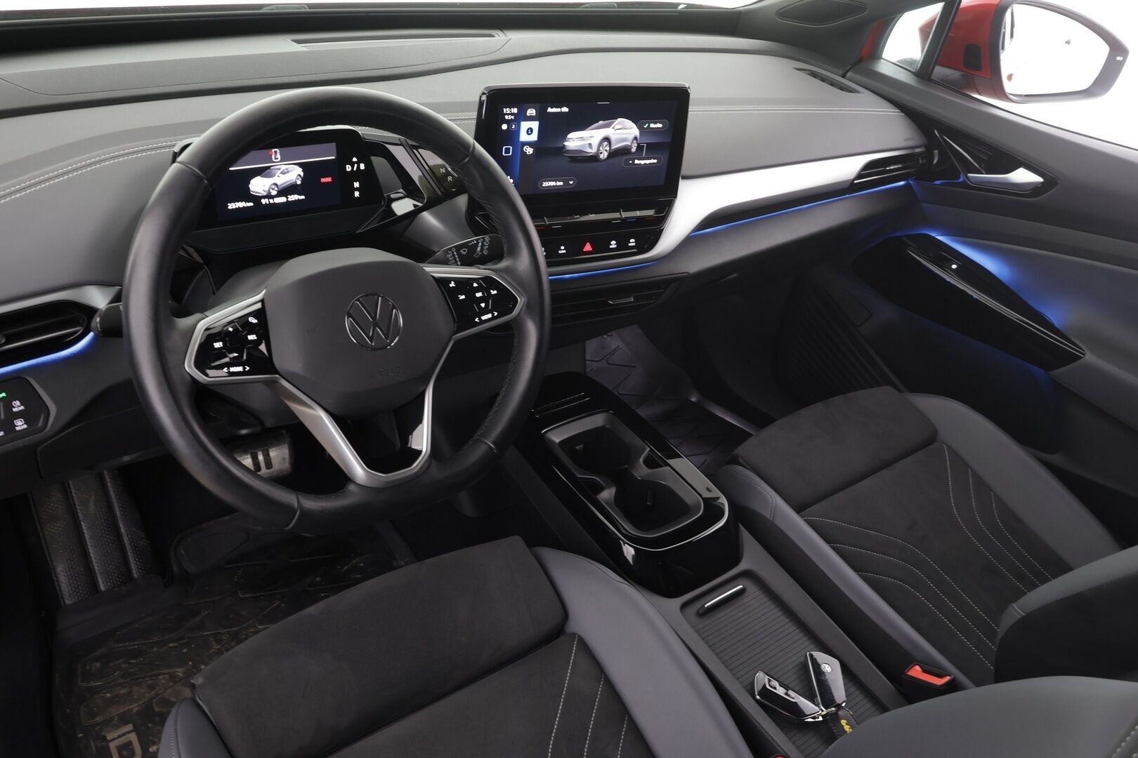 VOLKSWAGEN ID.4 2023 82kWh 150kW Pro Performance * ACC / ILP / LED / 360° / Hierovat sportit muistilla / Keyless / Apple & Android* - Merkkihuollettu / Kahdet Renkaat