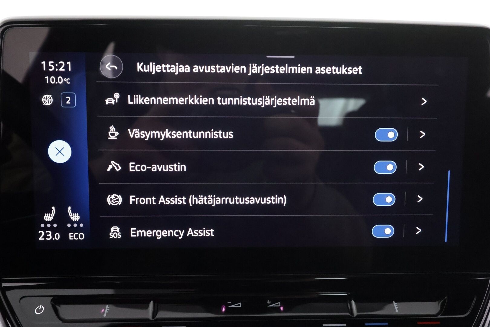 VOLKSWAGEN ID.4 2023 82kWh 150kW Pro Performance * ACC / ILP / LED / 360° / Hierovat sportit muistilla / Keyless / Apple & Android* - Merkkihuollettu / Kahdet Renkaat