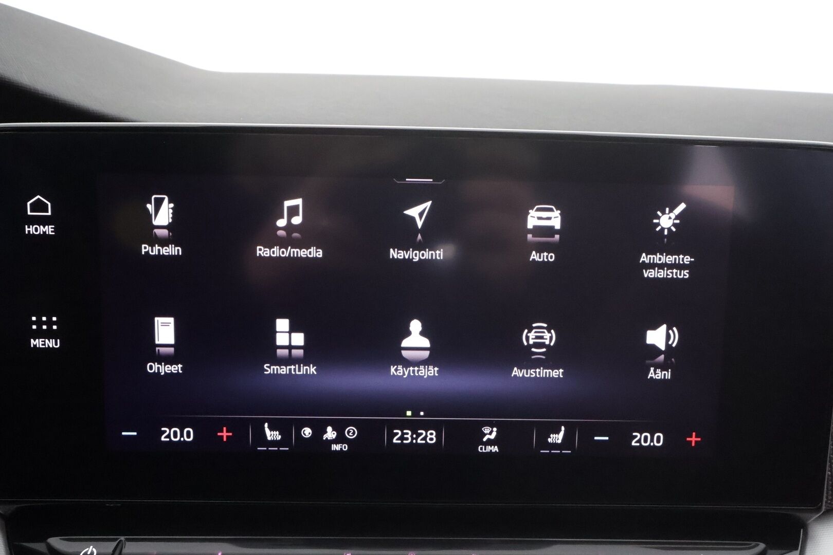 SKODA OCTAVIA 2022 Combi 2.0 TDI 150 4x4 Scout DSG * ACC / Webasto / Skoda crystal light / Koukku / P.kamera / Smartlink / Keyless* - Webasto / Merkkihuollettu / Kahdet renkaat - HULLUT AVAJAISHULINAT KORKOTARJOUS 3,29 %