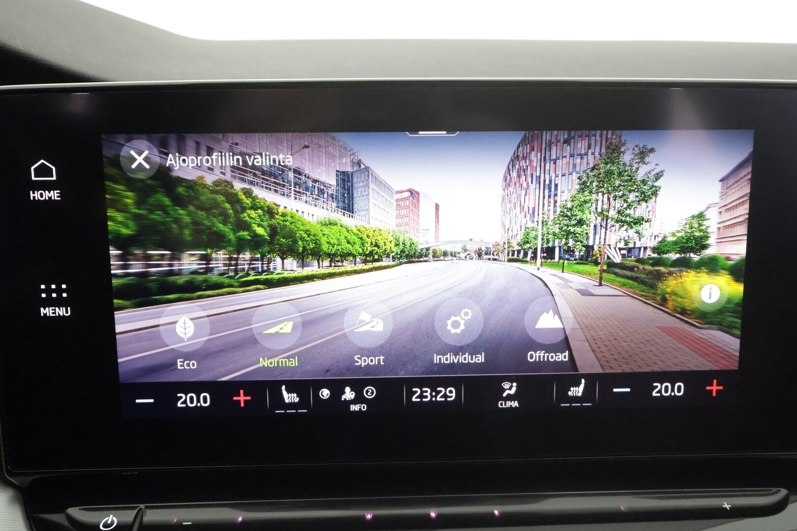 SKODA OCTAVIA 2022 Combi 2.0 TDI 150 4x4 Scout DSG * ACC / Webasto / Skoda crystal light / Koukku / P.kamera / Smartlink / Keyless* - Webasto / Merkkihuollettu / Kahdet renkaat - HULLUT AVAJAISHULINAT KORKOTARJOUS 3,29 %