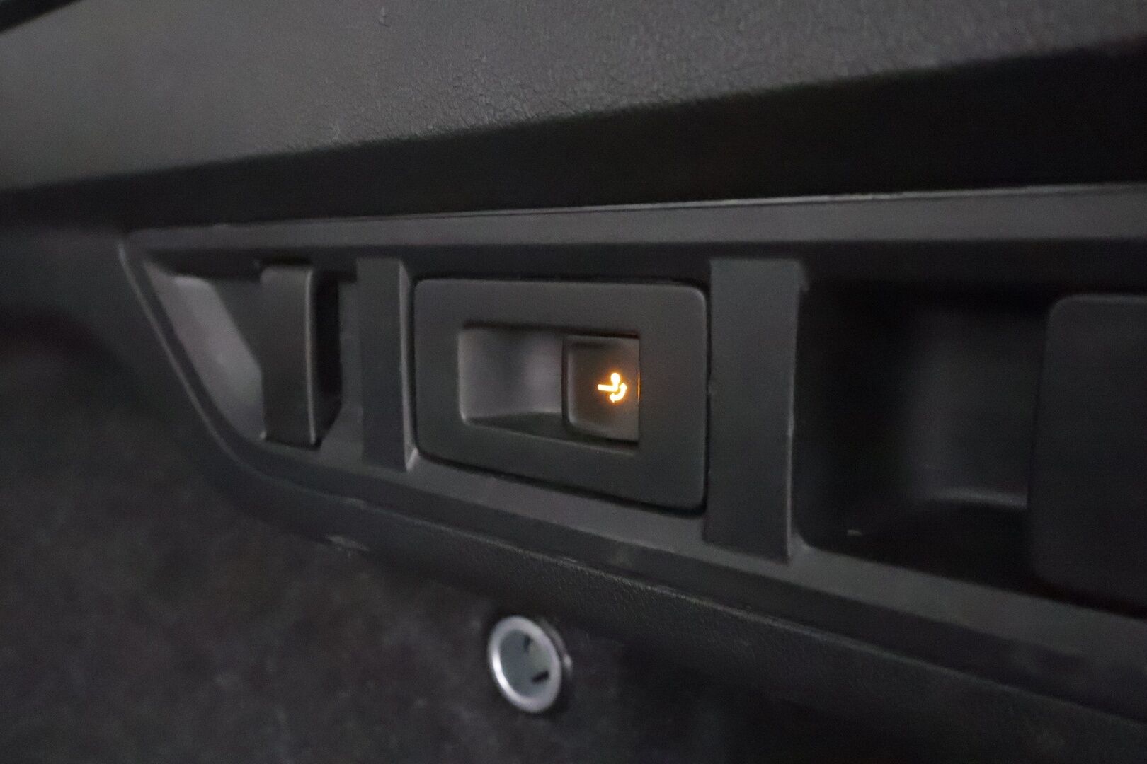 SKODA OCTAVIA 2022 Combi 2.0 TDI 150 4x4 Scout DSG * ACC / Webasto / Skoda crystal light / Koukku / P.kamera / Smartlink / Keyless* - Webasto / Merkkihuollettu / Kahdet renkaat - HULLUT AVAJAISHULINAT KORKOTARJOUS 3,29 %