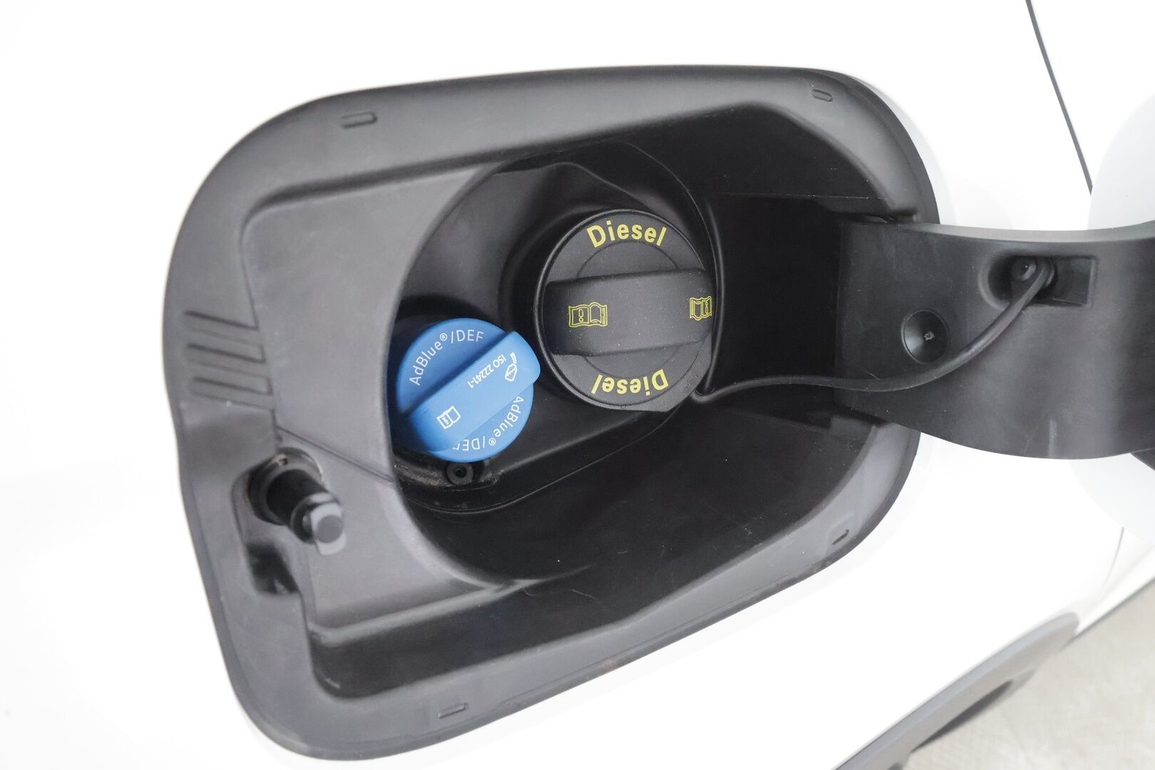 SKODA OCTAVIA 2022 Combi 2.0 TDI 150 4x4 Scout DSG * ACC / Skoda crystal light / Koukku / P.kamera / Smartlink / Keyless* - Webasto / Merkkihuollettu / Kahdet renkaat