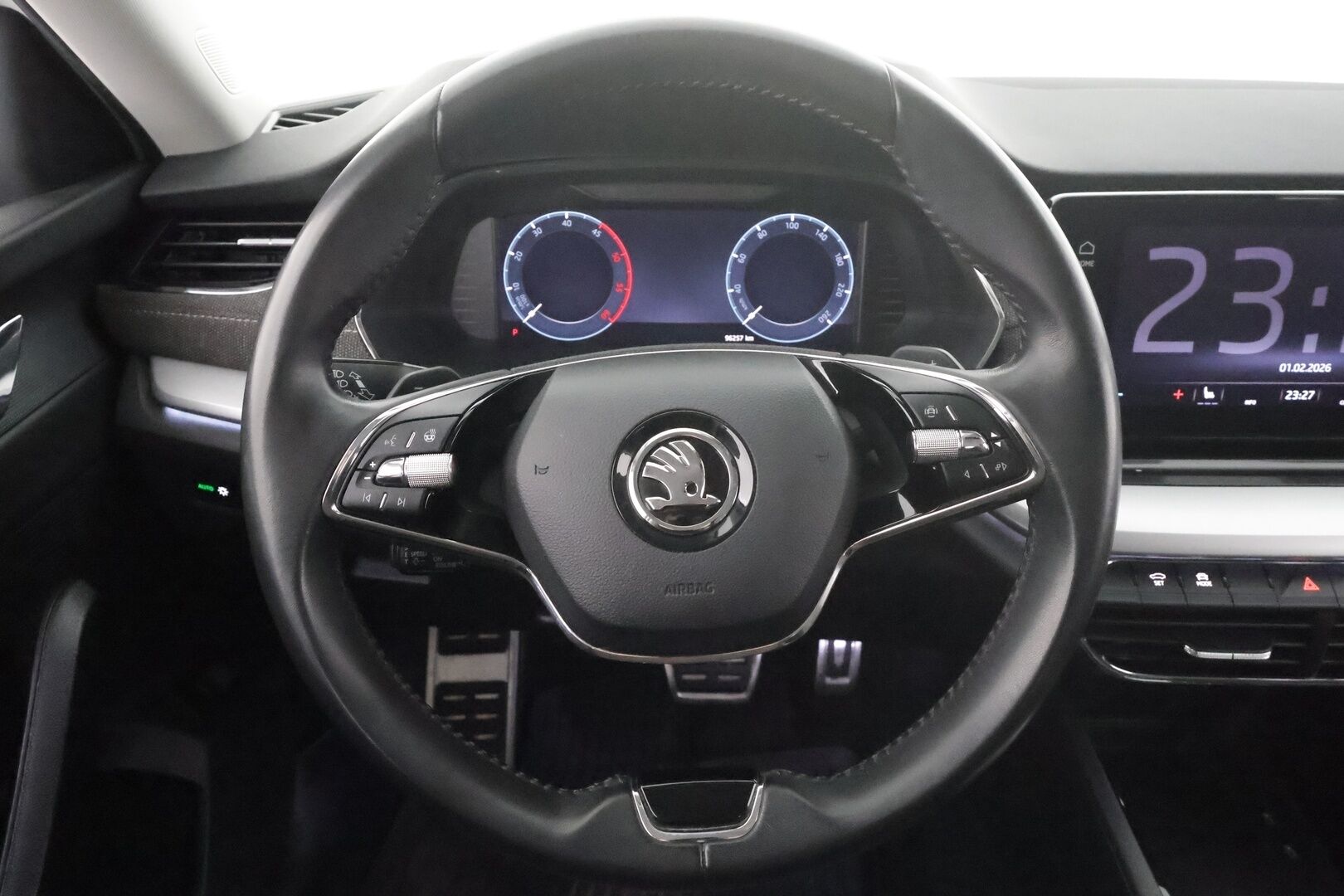 SKODA OCTAVIA 2022 Combi 2.0 TDI 150 4x4 Scout DSG * ACC / Webasto / Skoda crystal light / Koukku / P.kamera / Smartlink / Keyless* - Webasto / Merkkihuollettu / Kahdet renkaat