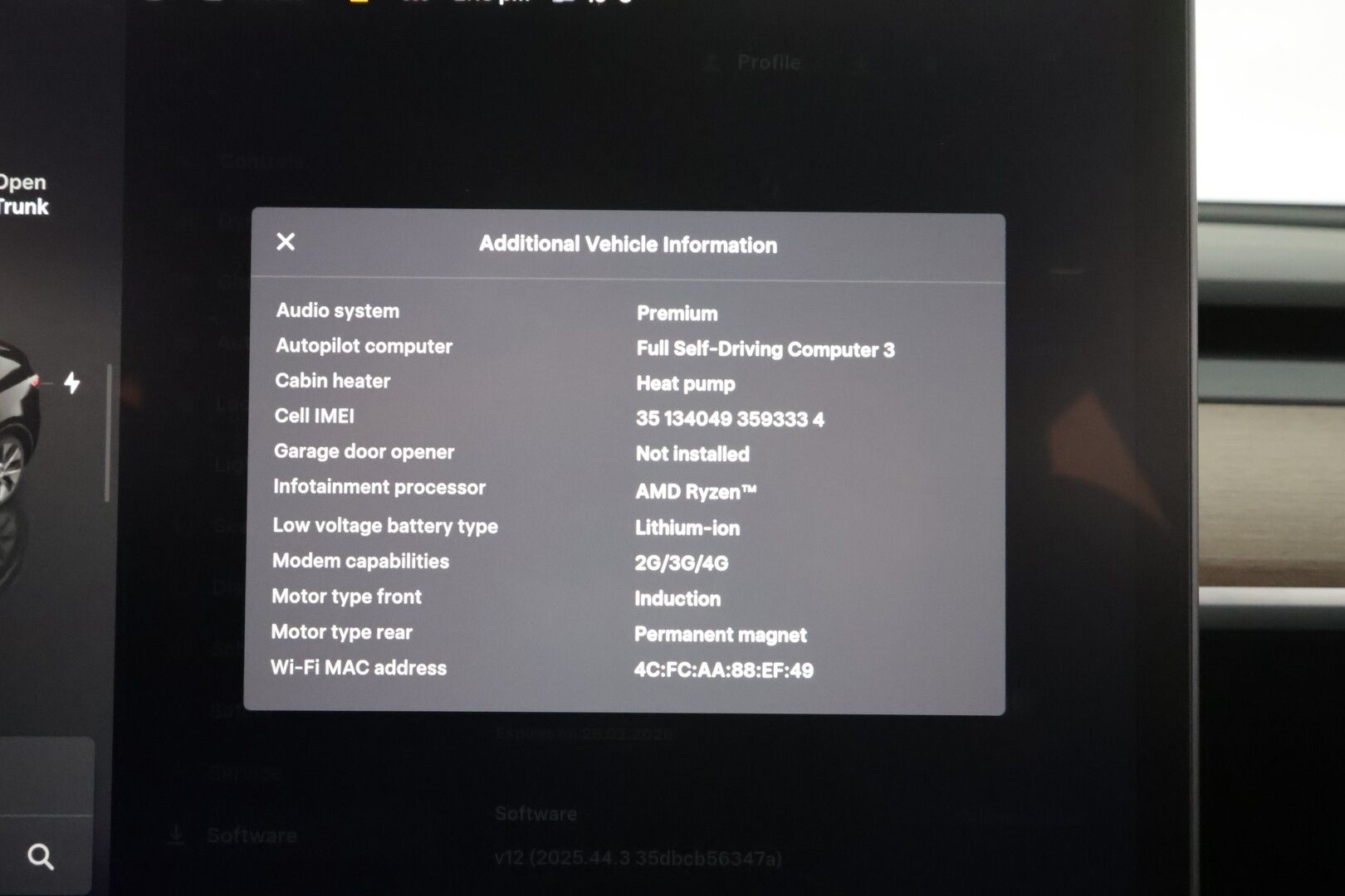 TESLA MODEL Y 2023 Long Range * ILP / ACC / Lasikatto / Matrix-LED / P.Kamera / Muistipenkki / Premium Audio / Navi / Keyless * - Akku kuntotarkastettu / 2x Latauskaapelit 