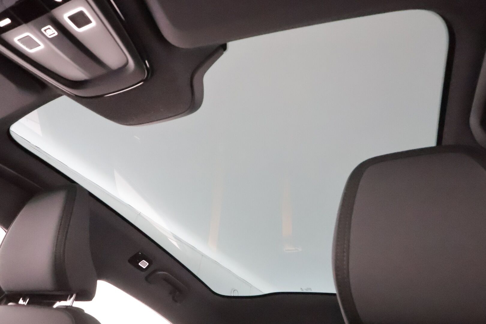 POLESTAR 2 2023 Long Range Dual Motor Performance, 350kW * ILP / Lasikatto / ACC / 360 / Sportpenkki Muistilla / H&K / Kaistavahti * - LED / 2x Latauskaapelit 