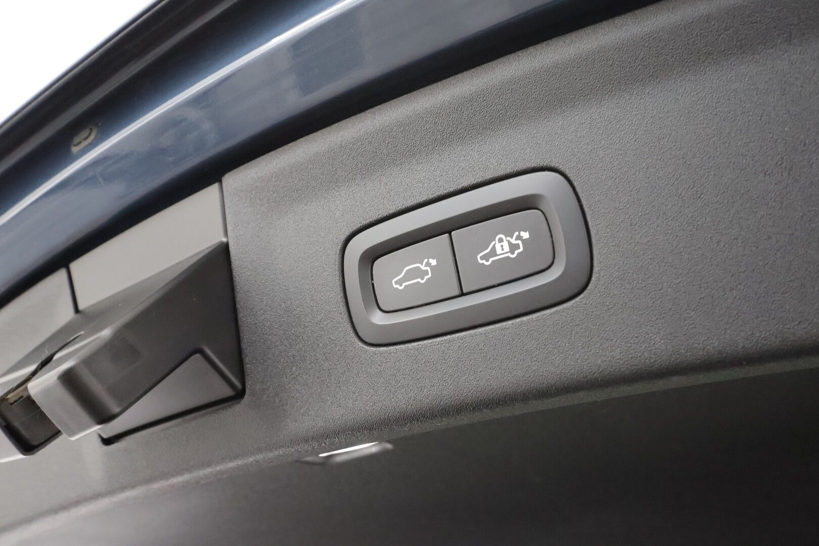 POLESTAR 2 2023 Long Range Dual Motor Performance, 350kW * ILP / Lasikatto / ACC / 360 / Sportpenkki Muistilla / H&K / Kaistavahti * - LED / 2x Latauskaapelit 