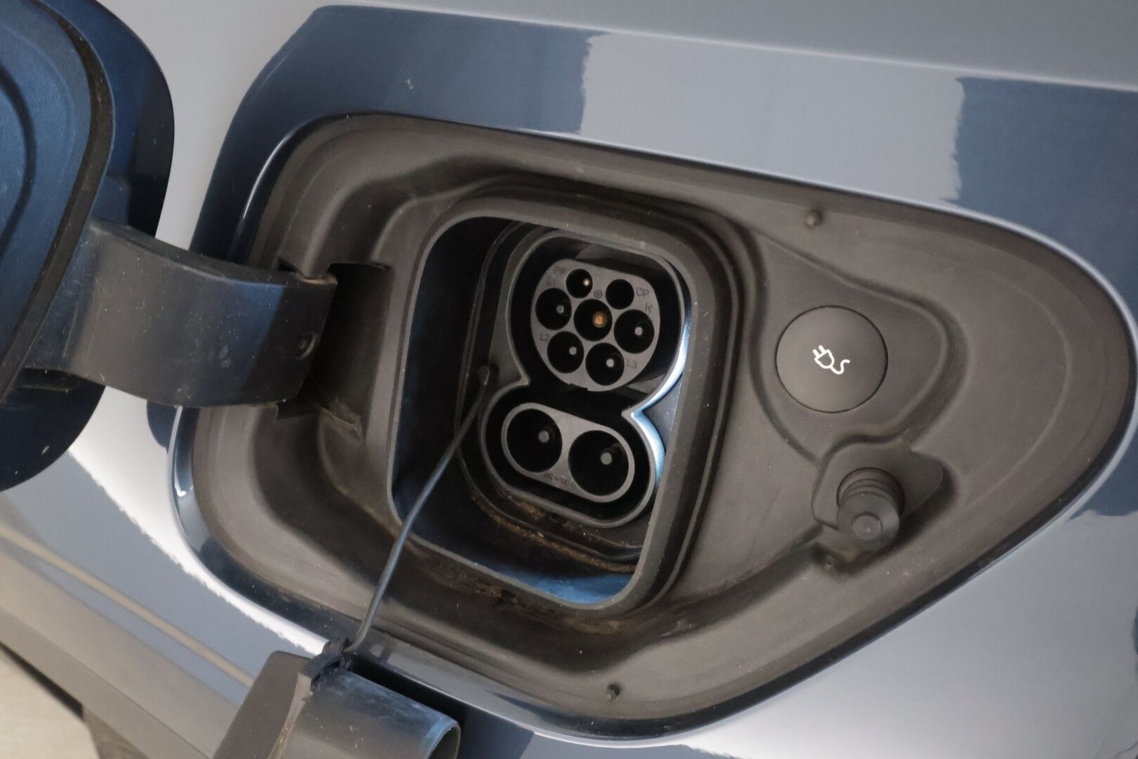 POLESTAR 2 2023 Long Range Dual Motor Performance, 350kW * ILP / Lasikatto / ACC / 360 / Sportpenkki Muistilla / H&K / Kaistavahti * - LED / 2x Latauskaapelit 