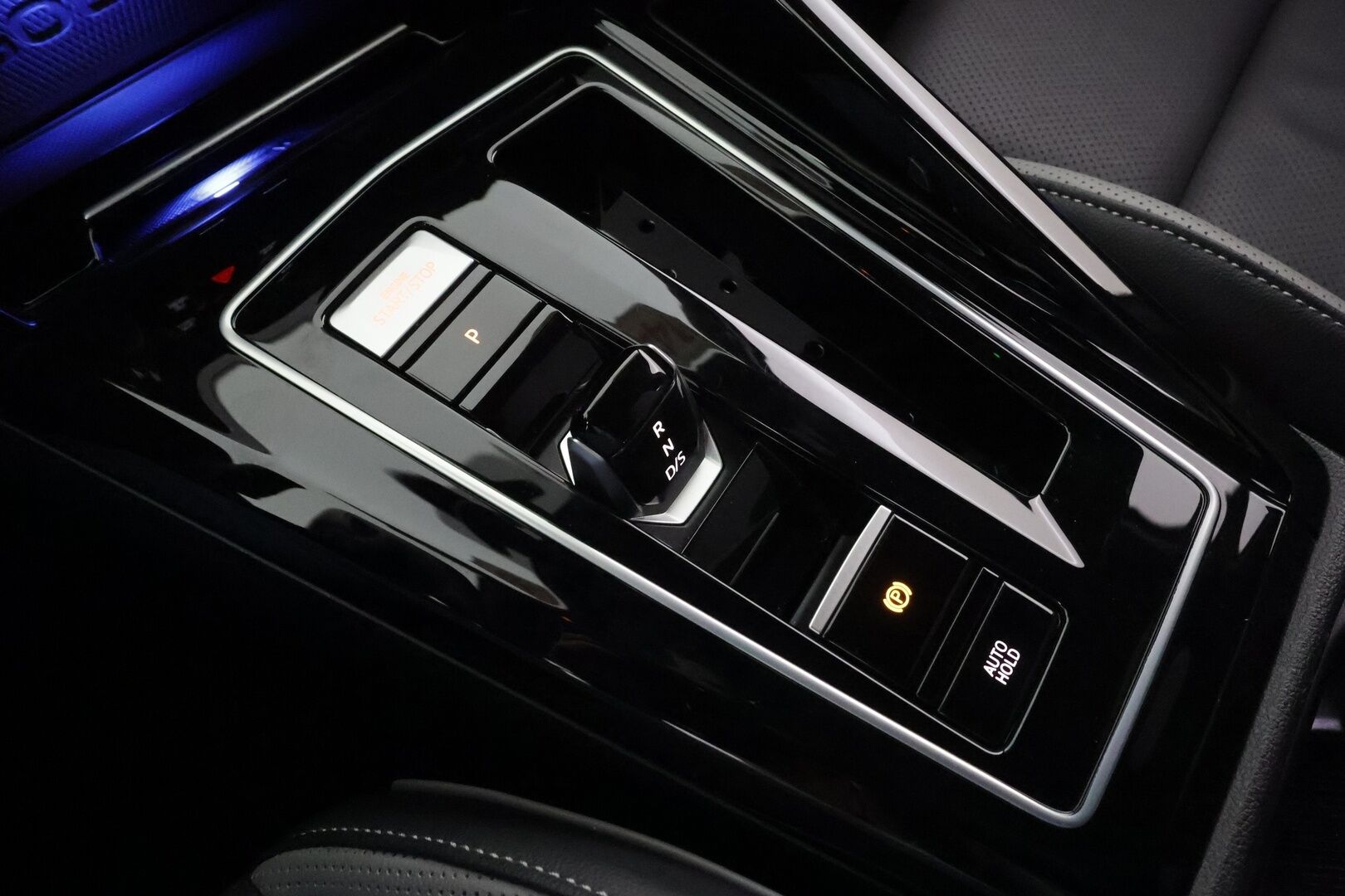 VOLKSWAGEN GOLF 2023 GTE 1.4 TSi 180 Hybrid * ACC / Webasto / Ilmastoitu muistipenkki / IQ-Light / Nahkaverhoilu / Keyless * - Merkkihuollettu / 2xLataus