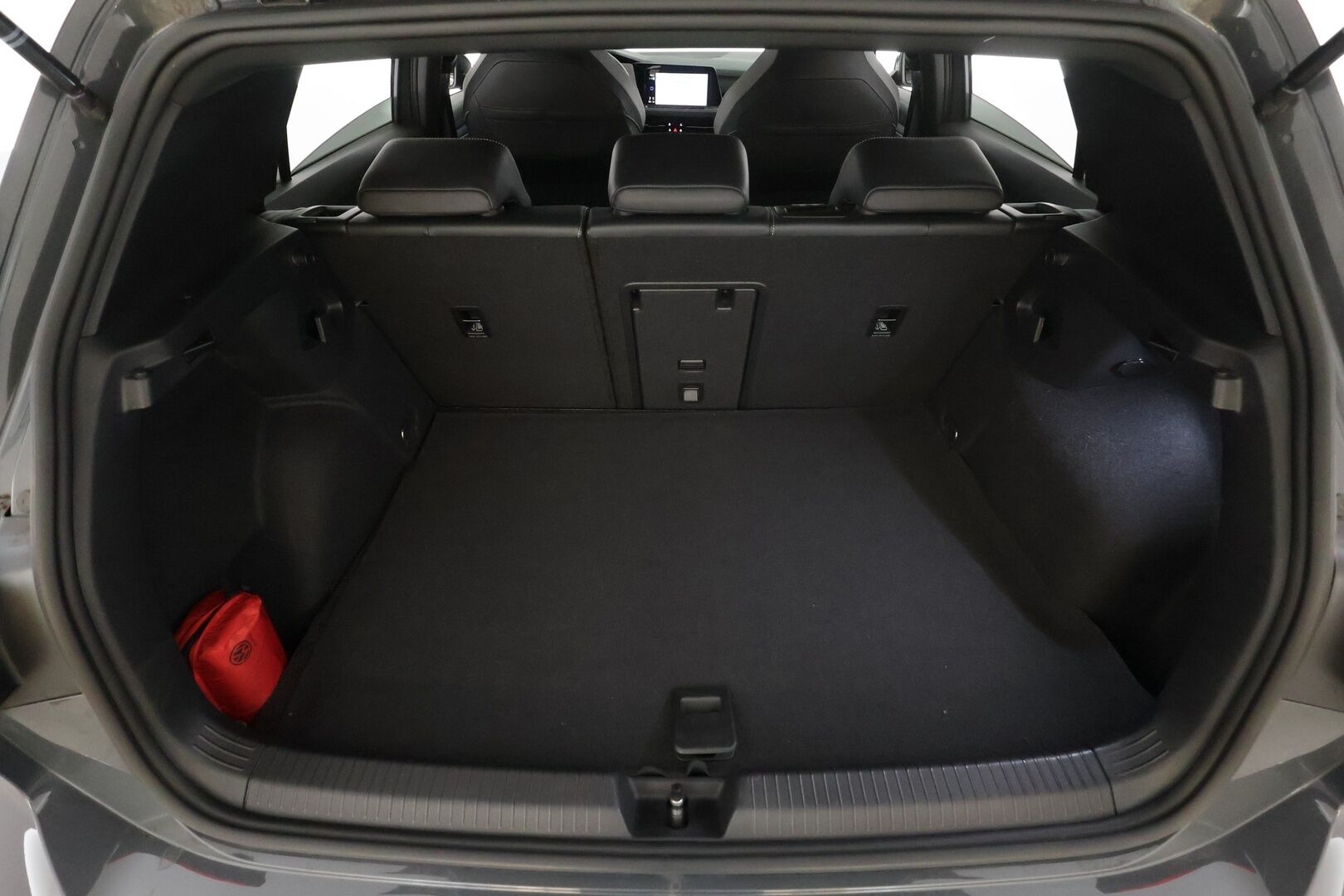 VOLKSWAGEN GOLF 2023 GTE 180kW (PHEV) DSG * ACC / Webasto / HUD / Muistipenkki / Ilmastoitu kuljettajan-istuin / Nahat / Keyless* - KATSO KUINKA EDULLISESTI TÄMÄ! / Merkkihuollettu / SoH 99% / ALV / Seuraava huolto 08/2026