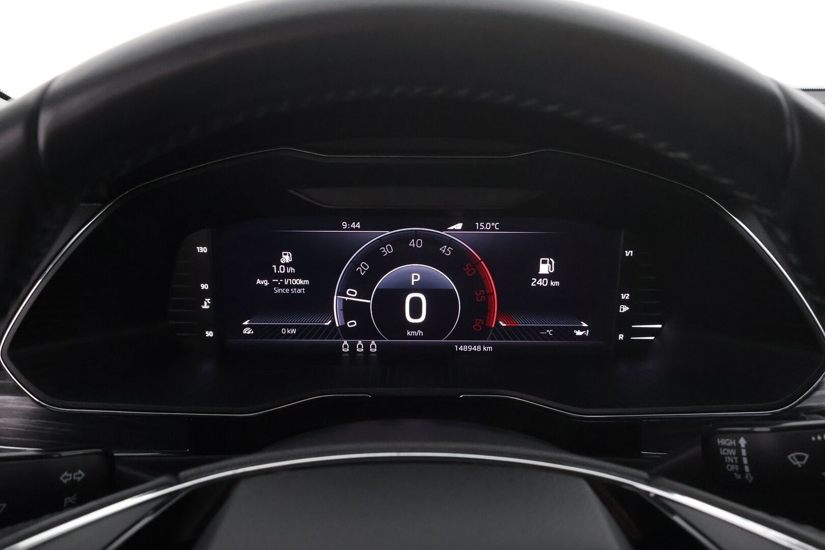 SKODA SUPERB 2021 Combi 2.0 TDI 200 4x4 Style DSG *Webasto / ACC / Matrix-LED / Koukku / Muistipenkki / Canton / P.Kamera / Keyless * - Nahkasisusta / Merkkihuollettu / Kahdet renkaat