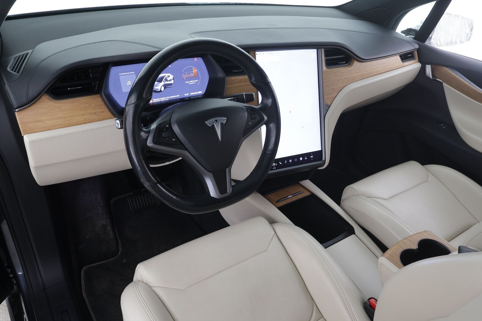 TESLA MODEL X 2019 Long Range AWD 6-P * Ilma-alusta / ACC / LED / P.Kamera / Koukku / Kaistavahti / Keyless * - 2x Latauskaapelit