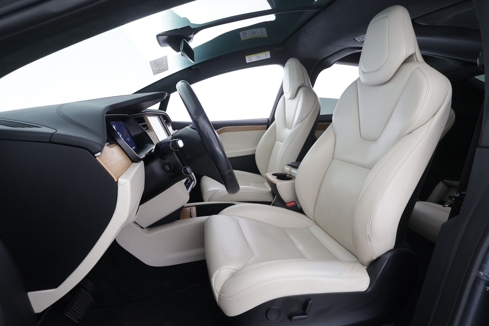 TESLA MODEL X 2019 Long Range AWD 6-P * Ilma-alusta / ACC / LED / P.Kamera / Koukku / Kaistavahti / Keyless * - 2x Latauskaapelit