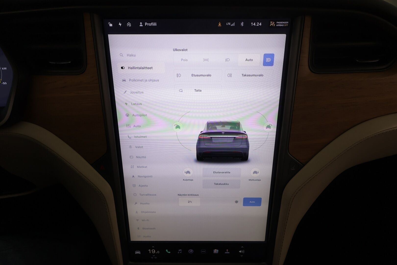 TESLA MODEL X 2019 Long Range AWD 6-P * Ilma-alusta / ACC / LED / P.Kamera / Koukku / Kaistavahti / Keyless * - 2x Latauskaapelit