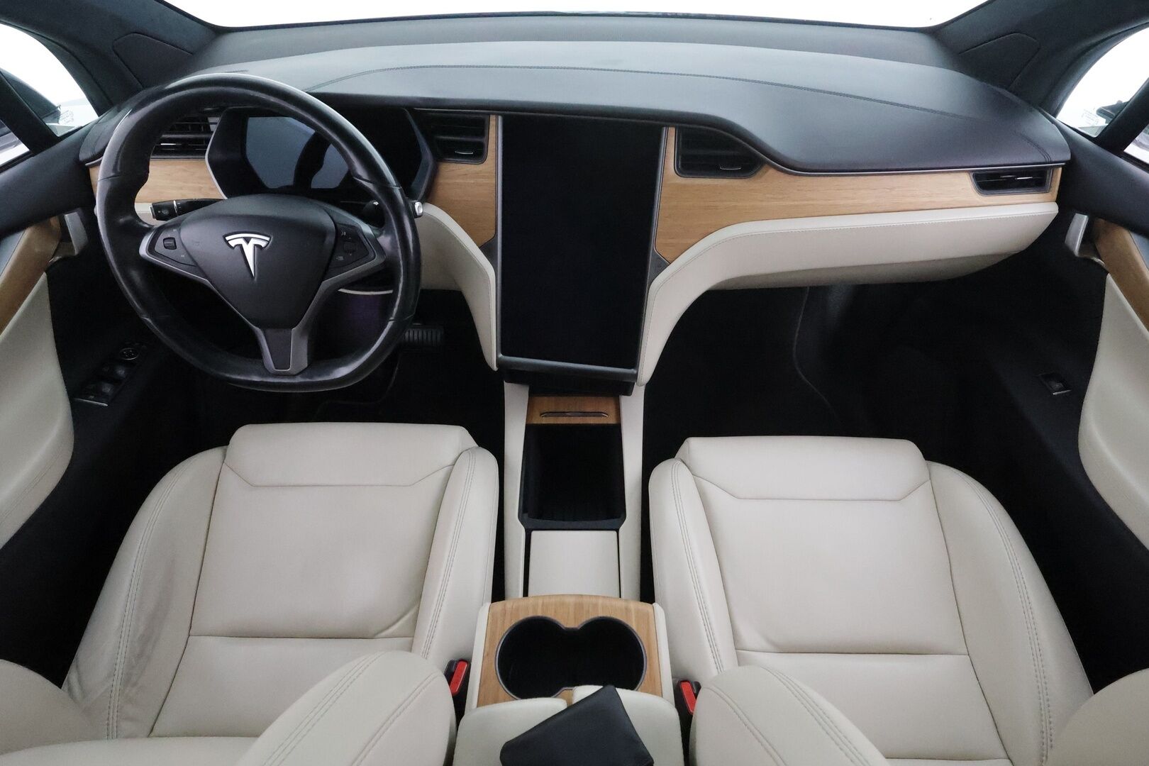 TESLA MODEL X 2019 Long Range AWD 6-P * Ilma-alusta / ACC / LED / P.Kamera / Koukku / Kaistavahti / Keyless * - 2x Latauskaapelit