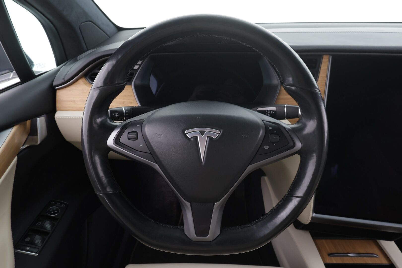 TESLA MODEL X 2019 Long Range AWD 6-P * Ilma-alusta / ACC / LED / P.Kamera / Koukku / Kaistavahti / Keyless * - 2x Latauskaapelit