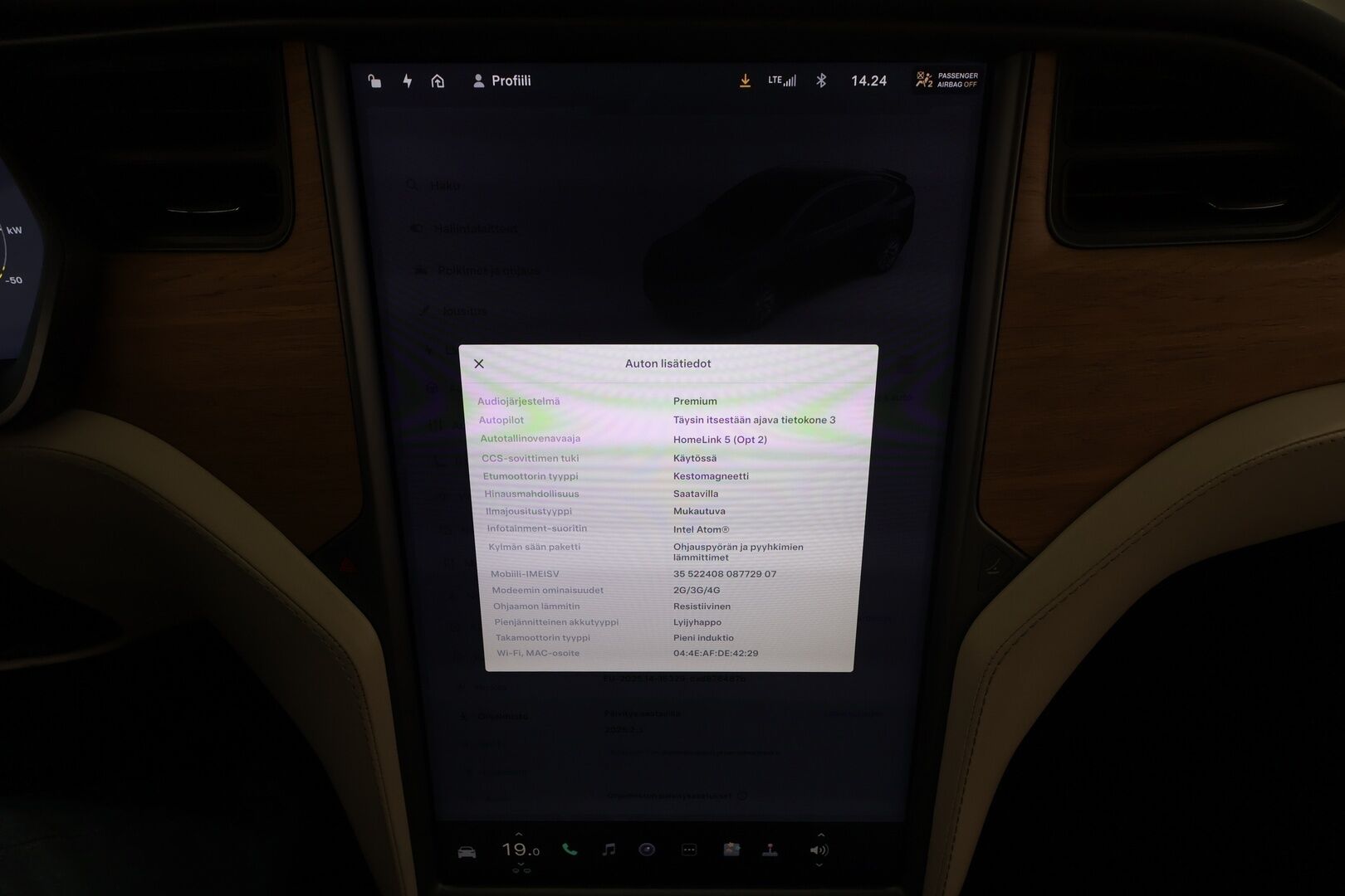 TESLA MODEL X 2019 Long Range AWD 6-P * Ilma-alusta / ACC / LED / P.Kamera / Koukku / Kaistavahti / Keyless * - 2x Latauskaapelit