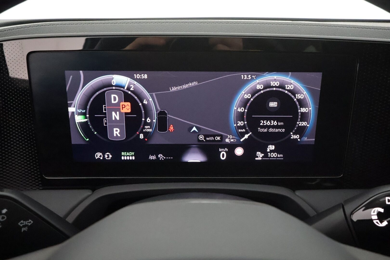 VOLKSWAGEN PASSAT 2025 Variant Business eHybrid 150kW DSG * ACC / HUD / LED / Koukku / Hierovat sportpenkit / Apple&Android * - Kahdet Renkaat / 1.Om