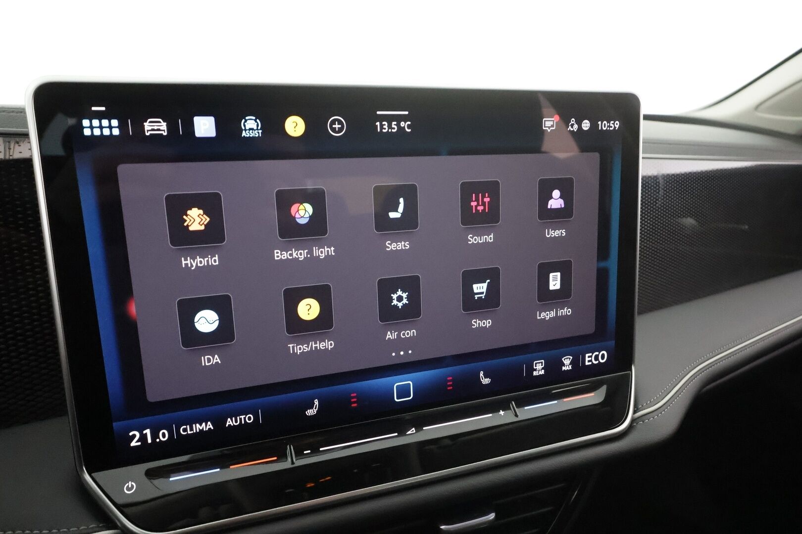 VOLKSWAGEN PASSAT 2025 Variant Business eHybrid 150kW DSG * ACC / HUD / LED / Koukku / Hierovat sportpenkit / Apple&Android * - Kahdet Renkaat / 1.Om