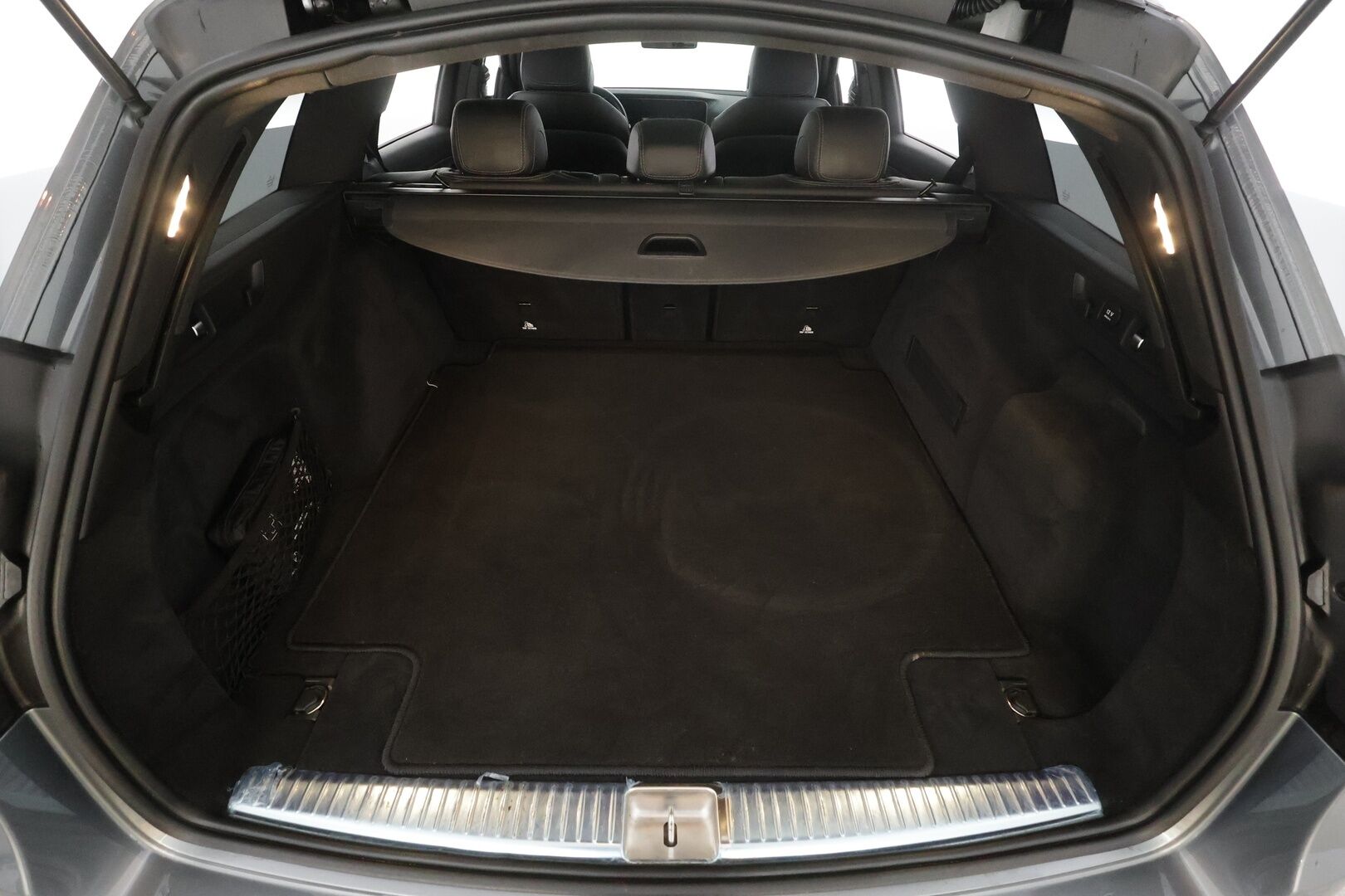 MERCEDES-BENZ E 2019 220 d 4Matic A  AMG * Widescreen / Vakkari / Webasto / Koukku / Panorama / Osasähköt / P.kamera * - Merkkihuollettu / Kahdet Renkaat - HULLUT AVAJAISHULINAT KORKOTARJOUS 3,29 %