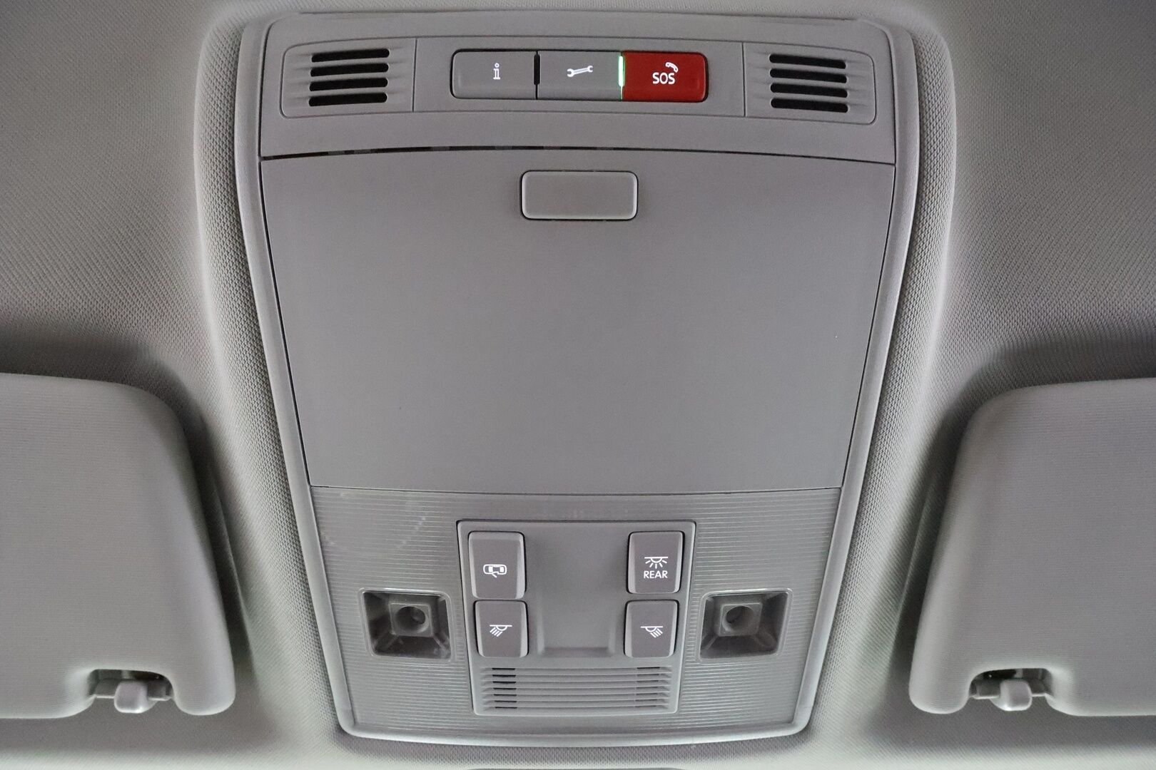 SKODA SUPERB 2023 Combi Style 1.4 TSI iV 160kW DSG * ACC / Webasto / Koukku / Ilmastoitu muistipenkki / Matrix-LED / Nahkaverhoilu * - Merkkihuollettu / 2xLataus