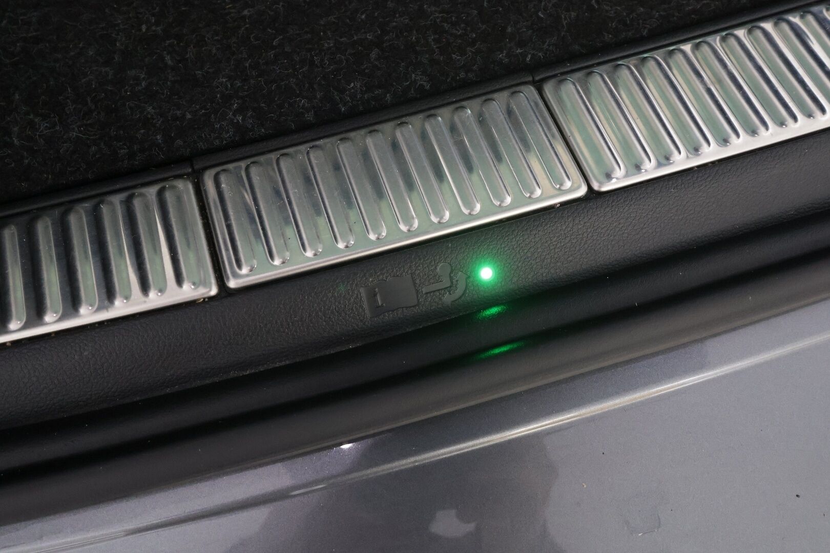 SKODA SUPERB 2023 Combi Style 1.4 TSI iV 160kW DSG * ACC / Webasto / Koukku / Ilmastoitu muistipenkki / Matrix-LED / Nahkaverhoilu * - Merkkihuollettu / 2xLataus