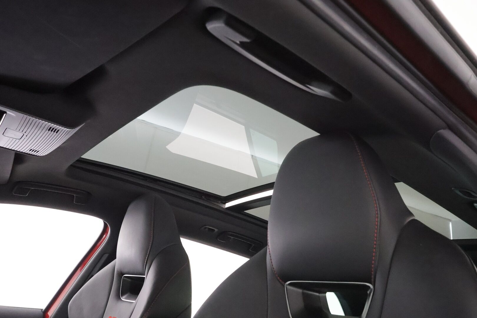 SKODA OCTAVIA RS 2024 Combi 1.4 TSI PHEV RS iV DSG * ACC / HUD / Webasto / Koukku / Panorama / Matrix-LED / Hierovat muistipenkit * - Canton / Sporttipenkit / Merkkihuollettu / Kahdet Renkaat / 2X Lataus 