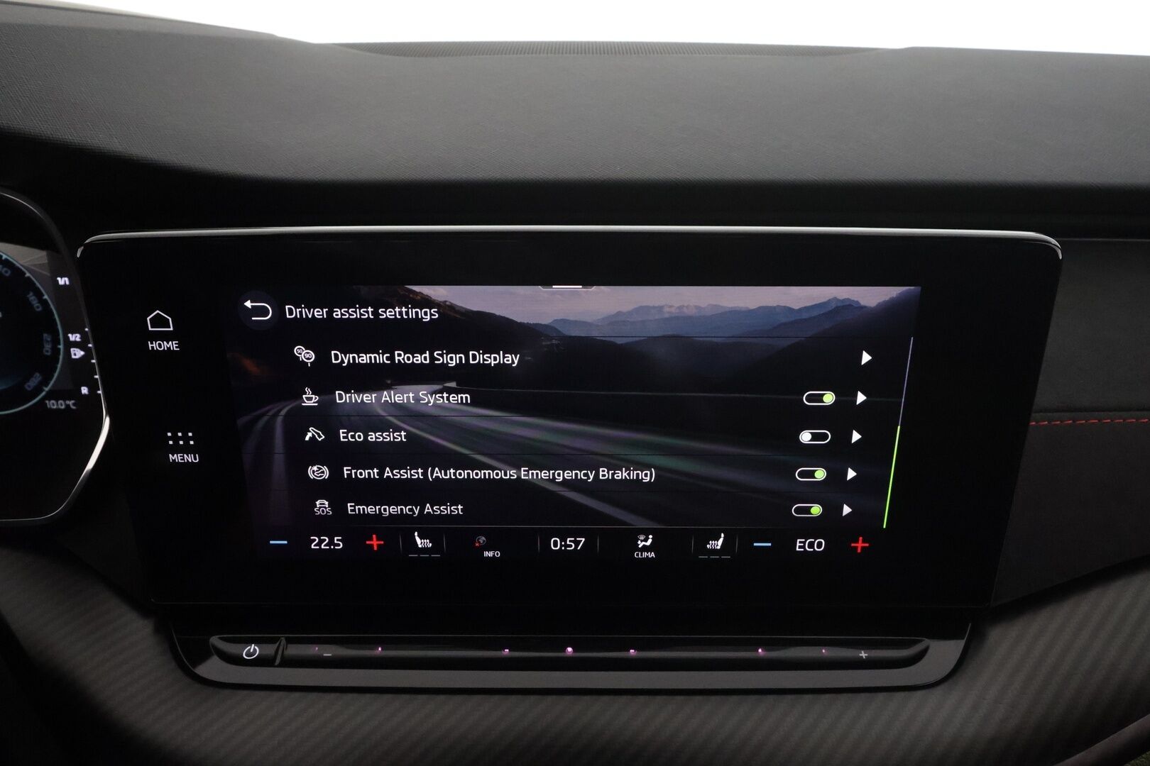 SKODA OCTAVIA RS 2024 Combi 1.4 TSI PHEV RS iV DSG * ACC / HUD / Webasto / Koukku / Panorama / Matrix-LED / Hierovat muistipenkit * - Canton / Sporttipenkit / Merkkihuollettu / Kahdet Renkaat / 2X Lataus 