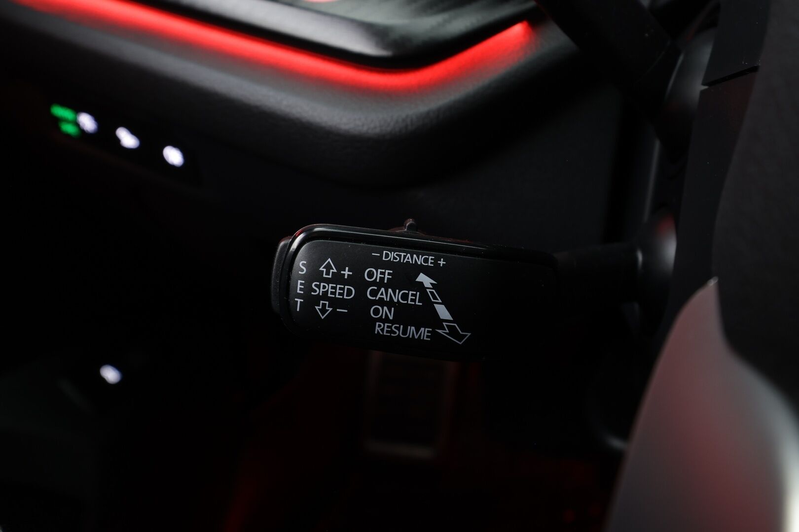 SKODA OCTAVIA 2025 2.0TDI 110kw Sportline DSG * Facelift / ACC / HUD / Webasto / Panorama / Muistipenkit / Matrix-LED / 360° / Canton / * - Merkkihuollettu / Kahdet Renkaat / Huippuvarusteet